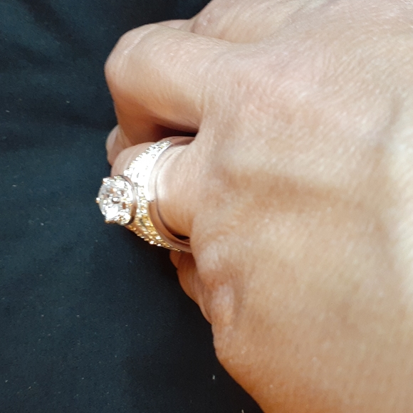 Avon cubic zirconia wedding ring and band - Picture 10 of 12